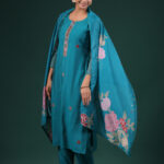 ✨ Luxurious Craftsmanship – Crafted with the softest cotton and detailed with traditional weaves